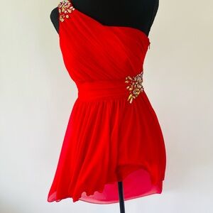 Elegant Red One-Shoulder Dress